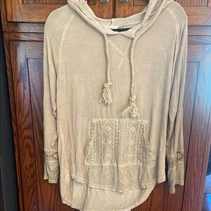 POL women’s Hooded Top Lace detail Hi low waist size small ⭐️ Free bag/purchase